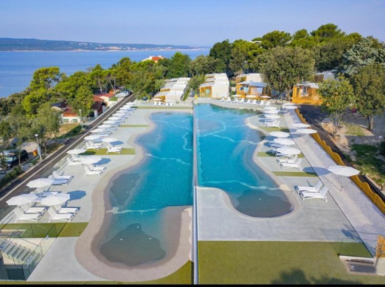 Villa Family Grand De Luxe Mobilhome Selce Bagian luar foto