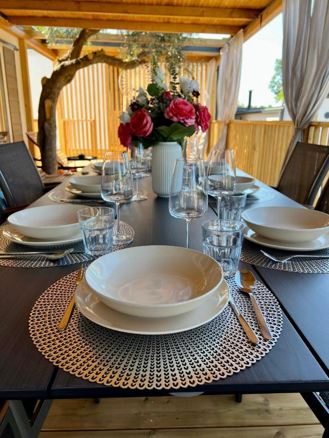 Villa Family Grand De Luxe Mobilhome Selce Bagian luar foto