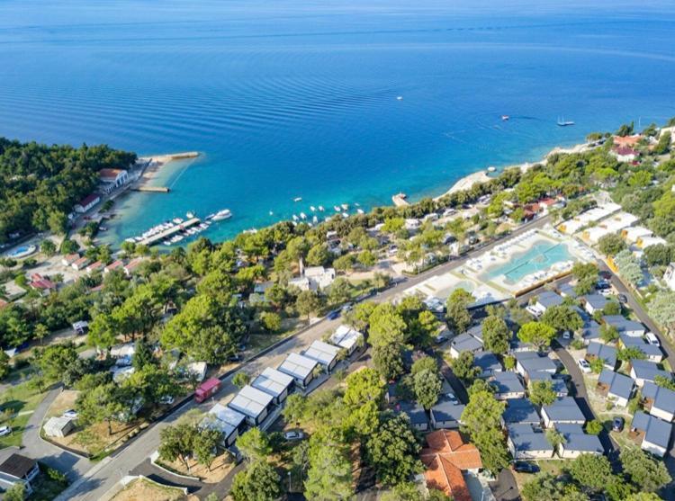 Villa Family Grand De Luxe Mobilhome Selce Bagian luar foto