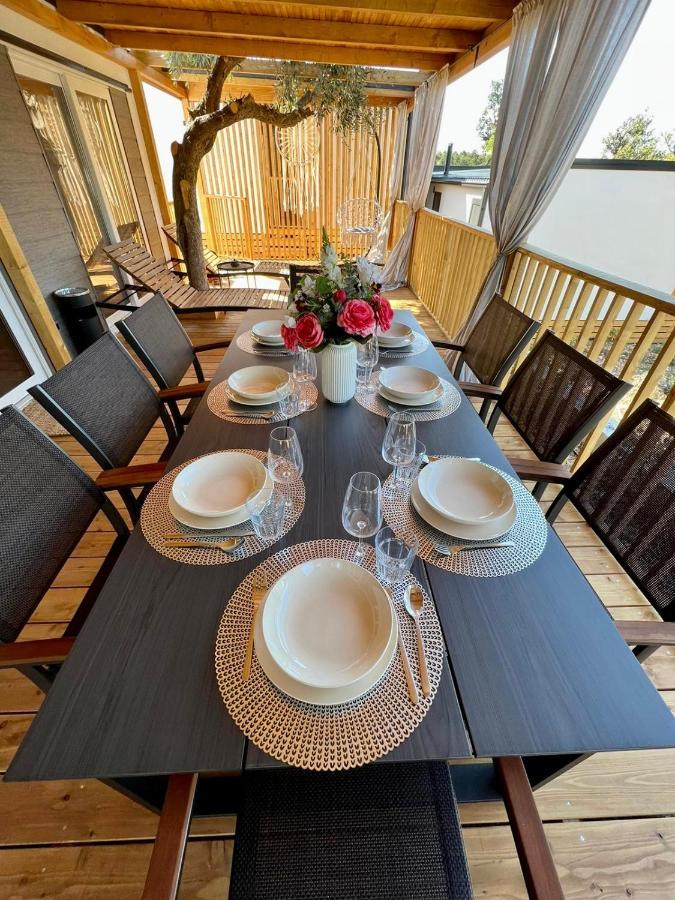 Villa Family Grand De Luxe Mobilhome Selce Bagian luar foto