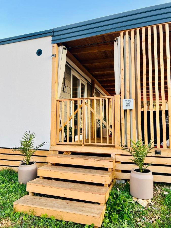 Villa Family Grand De Luxe Mobilhome Selce Bagian luar foto