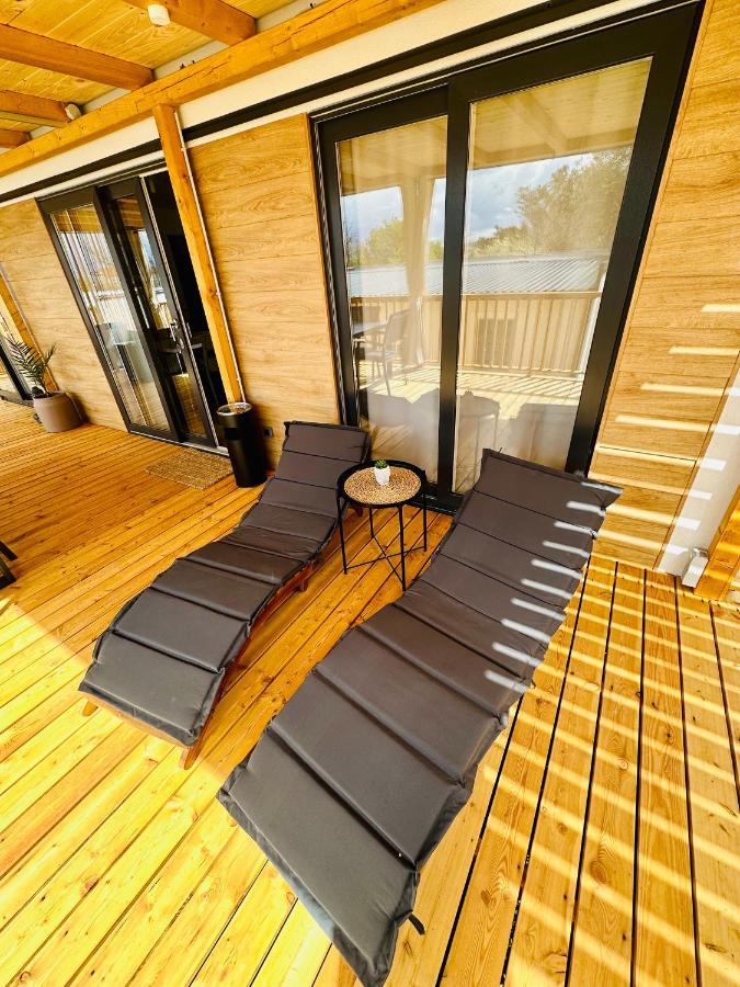 Villa Family Grand De Luxe Mobilhome Selce Bagian luar foto