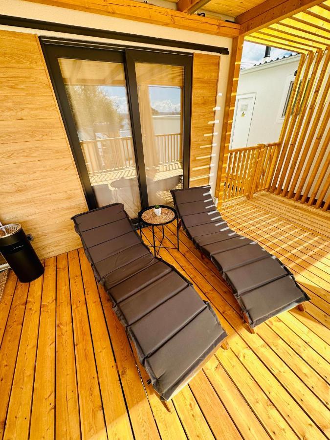 Villa Family Grand De Luxe Mobilhome Selce Bagian luar foto